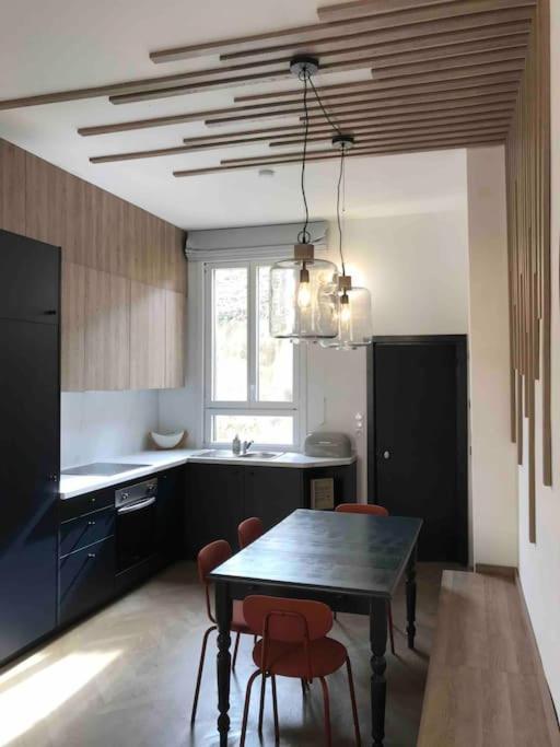 Grand Appartement En Maison De Ville Valréas Εξωτερικό φωτογραφία